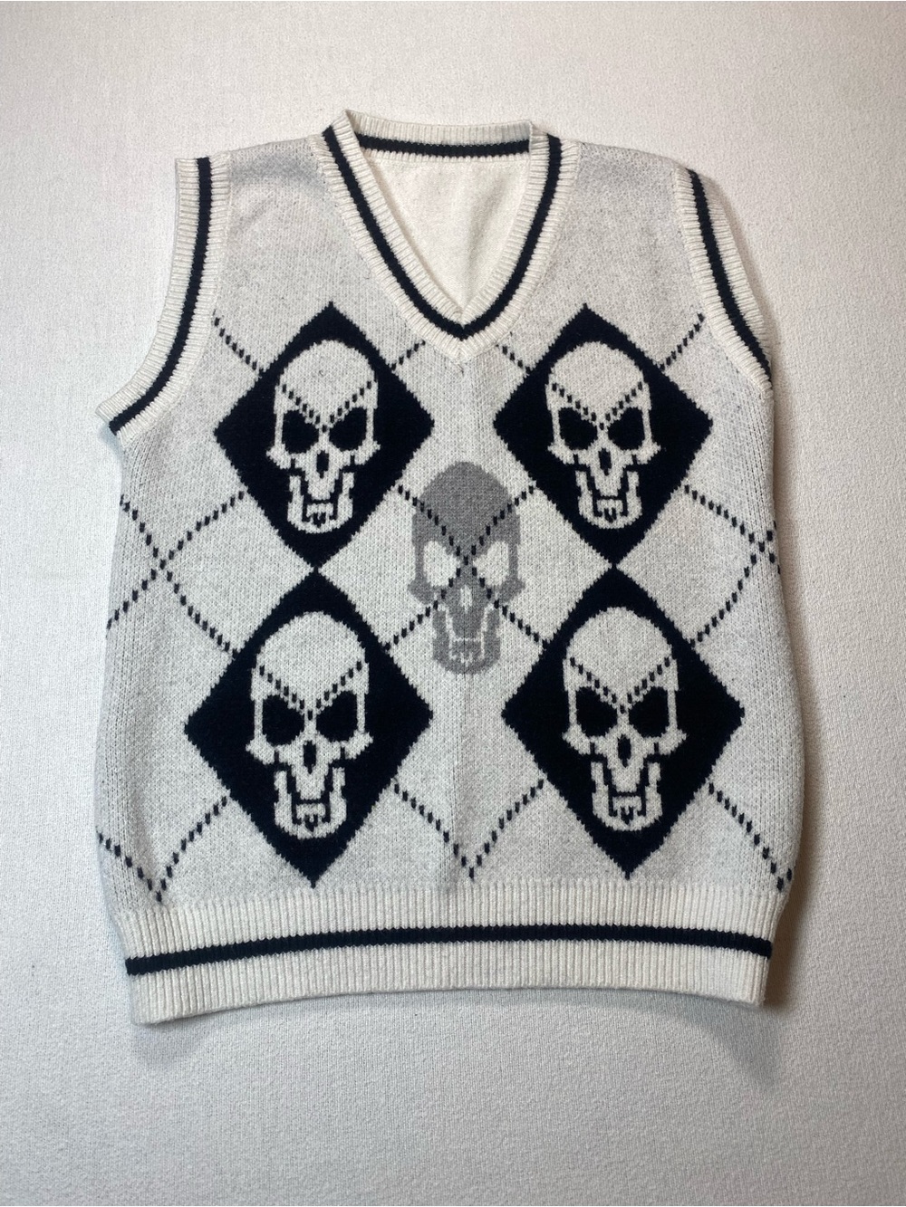 Skull Argyle V-Neck Sweater Vest in Cream and Black